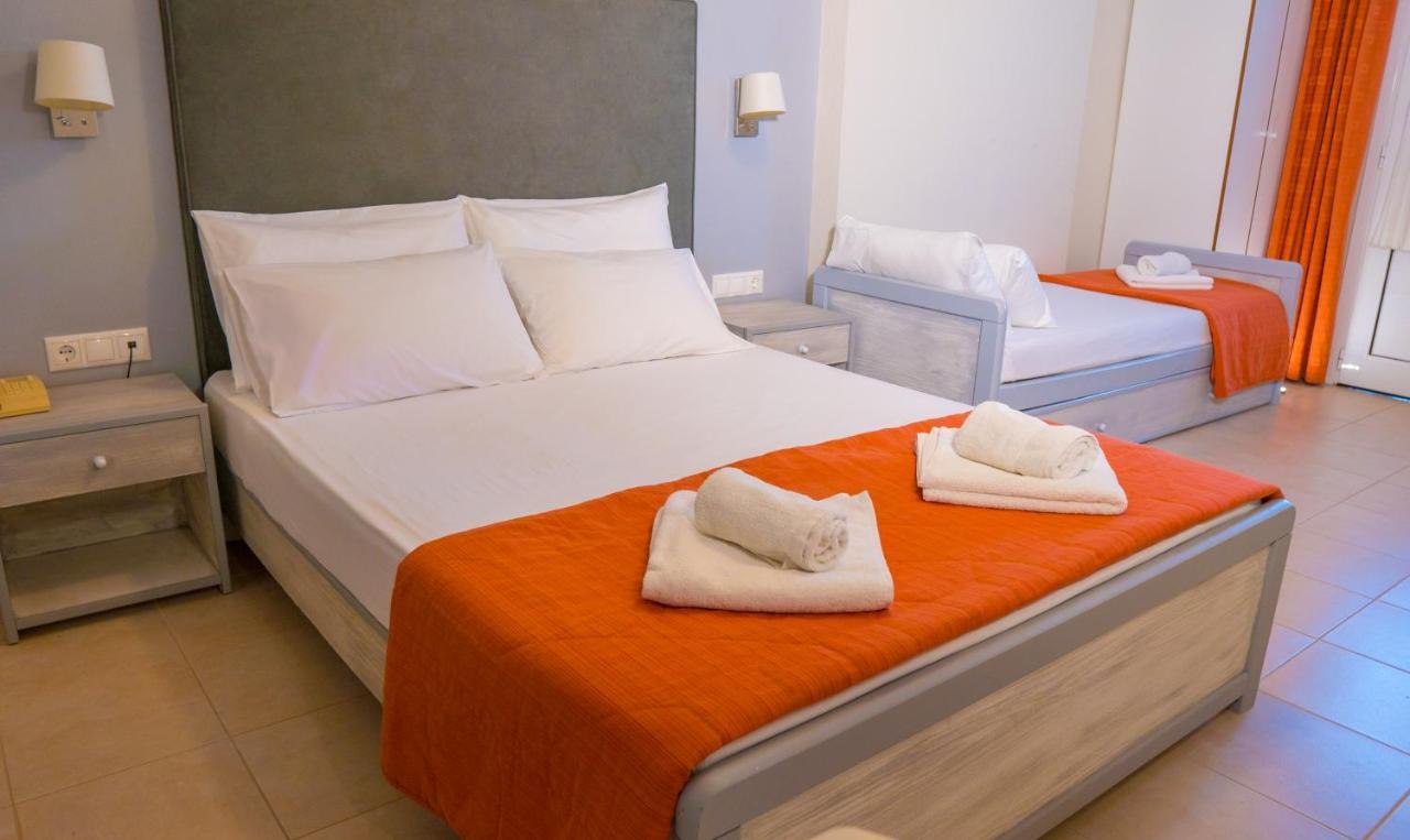 Palatino Hotel Ліксурі Екстер'єр фото